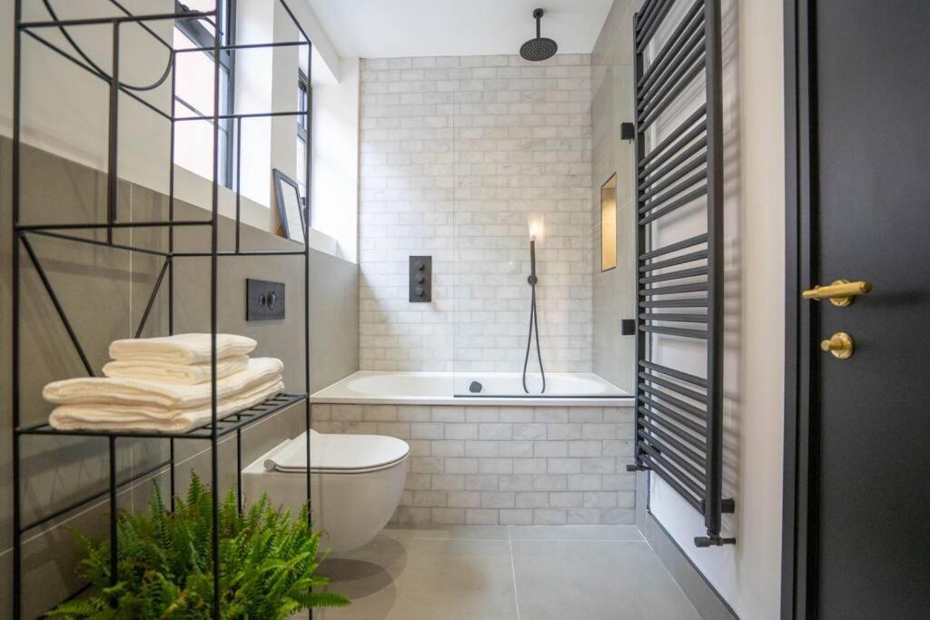 Chic City Centre Penthouse Leicester Ngoại thất bức ảnh